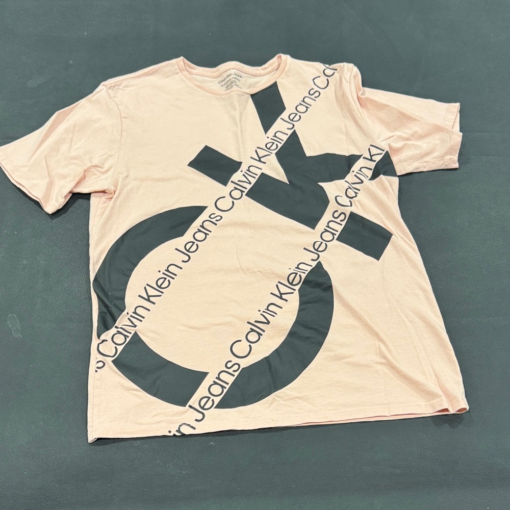 Calvin Klein Men's Light Pink Graphic Tee